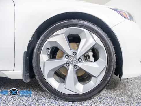 Used 2018 Honda Accord Touring image 44