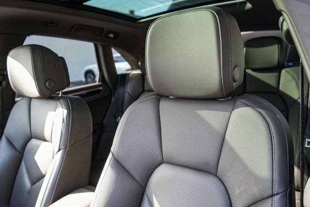Used 2022 Porsche Macan S AWD/4WD image 25