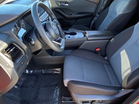 Used 2021 Nissan Rogue SV image 26