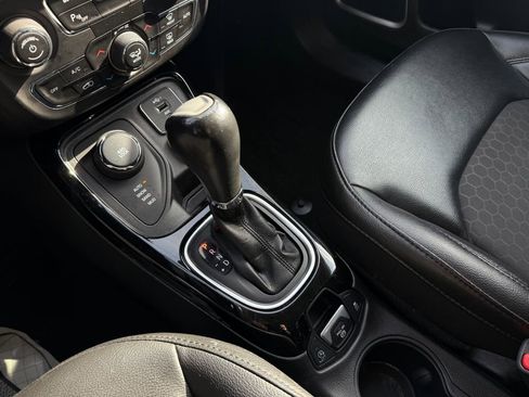 Used 2020 Jeep Compass Latitude image 23