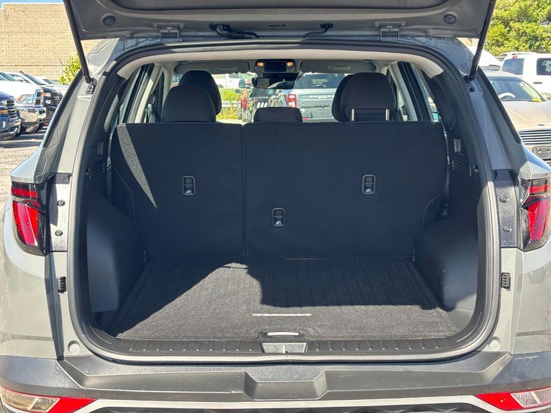 Used 2024 Hyundai Tucson SE FWD image 11
