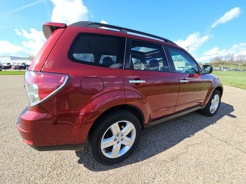 Used 2010 Subaru Forester 2.5X Limited image 3
