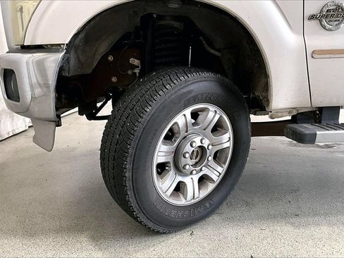 Used 2011 Ford F250 Lariat w/ Lariat Interior Pkg AWD/4WD image 20