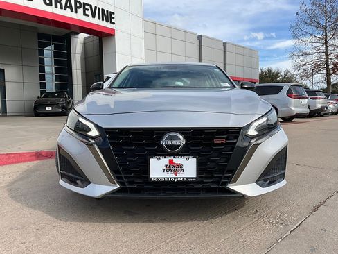 Used 2025 Nissan Altima 2.5 SR image 4