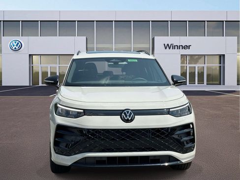 New 2026 Volkswagen Tiguan SE R-Line FWD image 9