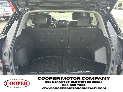 Used 2024 GMC Terrain AT4 w/ Tech Package AWD/4WD image 18