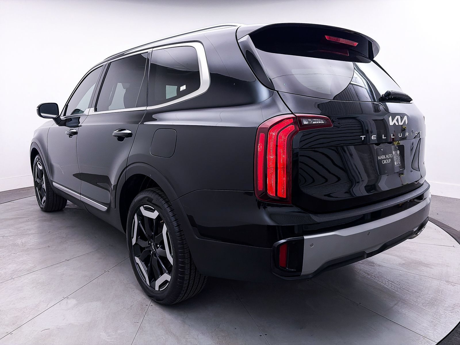 Used 2023 Kia Telluride S w/ S Sunroof Package AWD/4WD image 13