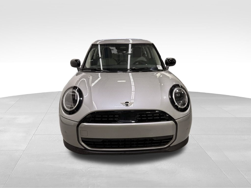 Used 2025 MINI Cooper 2-Door Hardtop FWD image 8