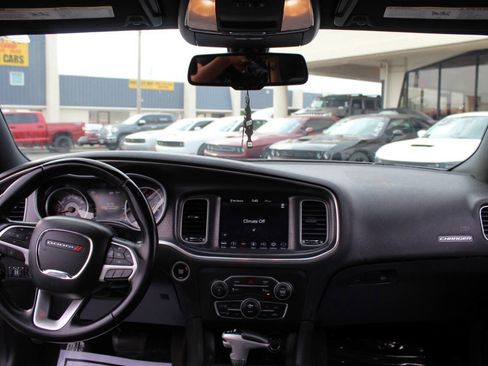 Used 2018 Dodge Charger SXT Plus image 17