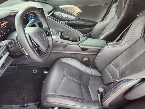 Used 2024 Chevrolet Corvette Stingray Preferred Conv w/ 2LT image 4