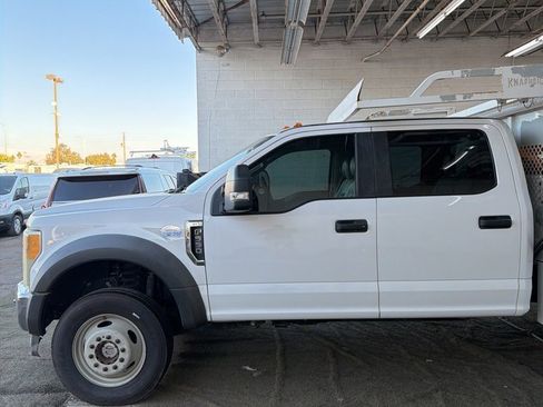 Used 2017 Ford F550 4x4 Crew Cab Super Duty w/ Power Equipment Group image 8