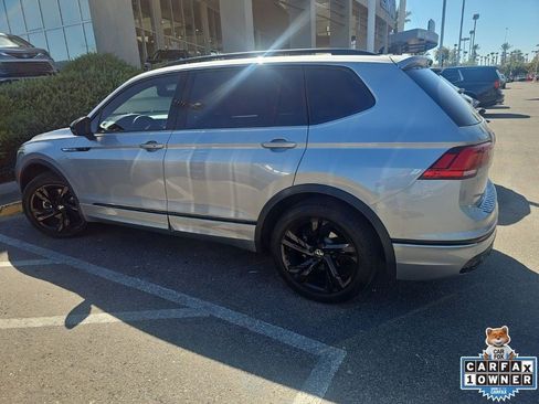Used 2023 Volkswagen Tiguan SE R-Line FWD image 22