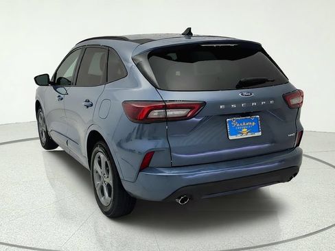 Used 2023 Ford Escape ST-Line Select AWD/4WD image 5