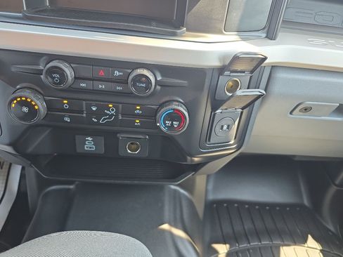 Used 2025 Ford F250 XL AWD/4WD image 33