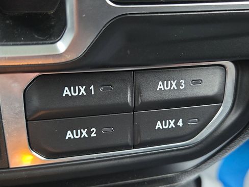 Used 2020 Jeep Gladiator Overland image 18