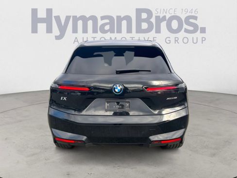 Used 2025 BMW iX xDrive50 image 4
