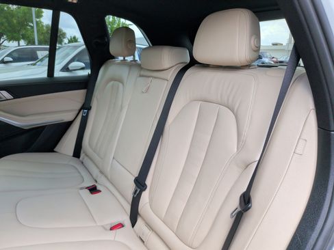 Used 2022 BMW X5 sDrive40i w/ Premium Package image 35