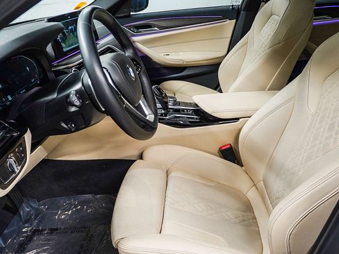 Certified 2022 BMW 530i w/ Premium Package image 20