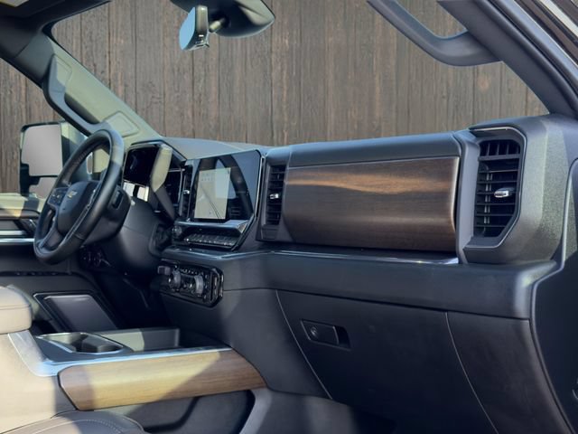 Used 2024 Chevrolet Silverado 2500 High Country w/ High Country Premium Package AWD/4WD image 56
