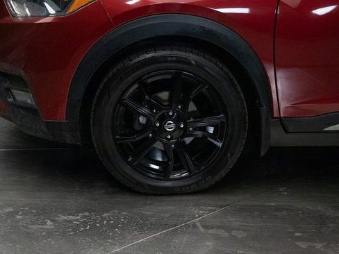 Used 2020 Nissan Kicks SR image 8