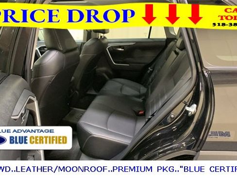 Used 2022 Toyota RAV4 XLE Premium image 24