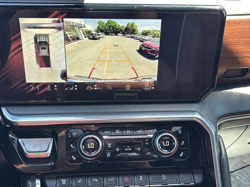 Used 2024 GMC Sierra 2500 Denali Ultimate AWD/4WD image 39