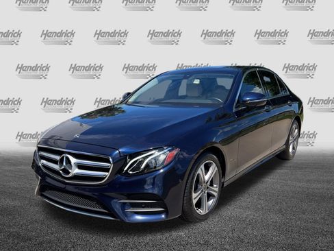 Used 2019 Mercedes-Benz E 300 4MATIC image 5