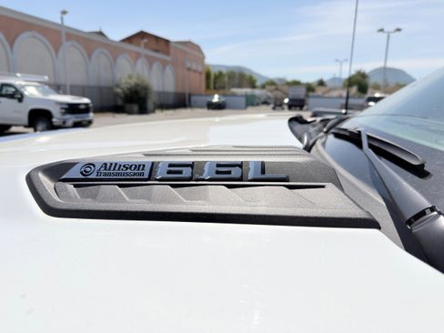 Used 2025 Chevrolet Silverado 2500 LT w/ Convenience Package image 39