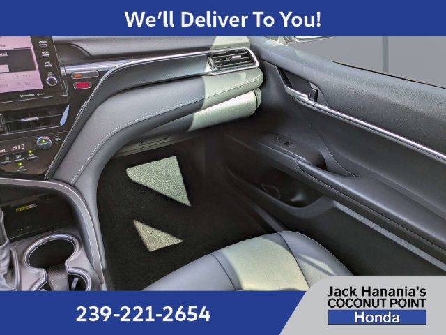 Used 2023 Toyota Camry SE w/ Cold Weather Package FWD image 16