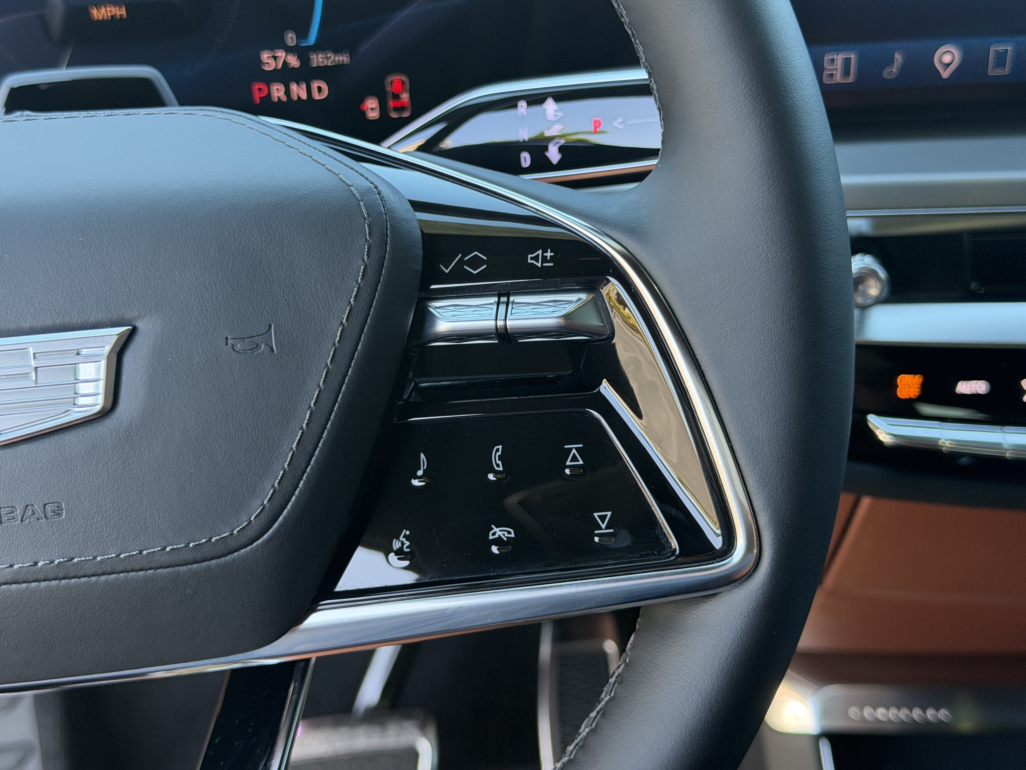 Used 2027 Cadillac Lyriq Signature Luxury RWD image 31