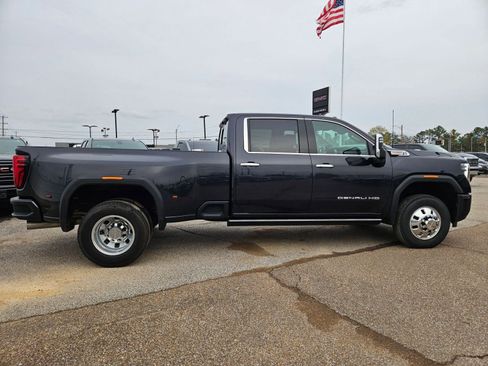 Used 2024 GMC Sierra 3500 Denali w/ Denali Reserve Package image 6