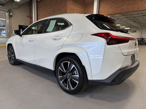 Used 2024 Lexus UX 250h AWD w/ Premium Package image 5