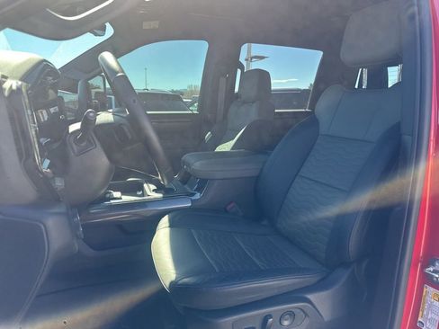 Used 2024 Chevrolet Silverado 2500 ZR2 w/ Technology Package image 9