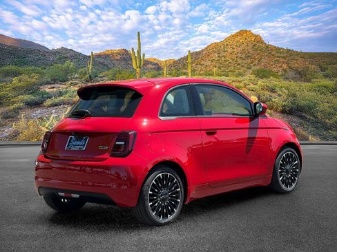Used 2024 FIAT 500 e (RED) FWD image 4