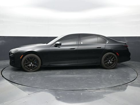 Used 2023 BMW 760i xDrive AWD/4WD image 6