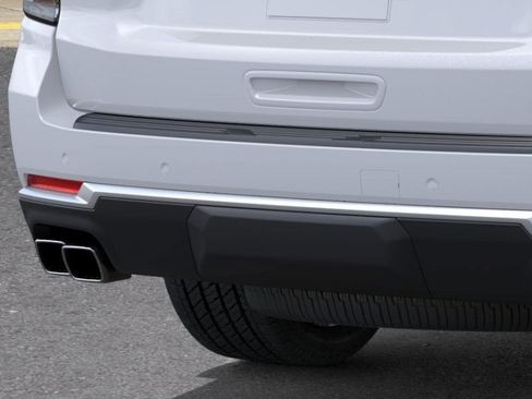 New 2026 Chevrolet Suburban High Country image 15