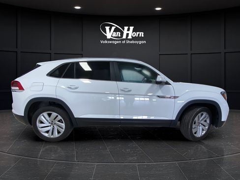 Used 2020 Volkswagen Atlas Cross Sport SE w/ Towing Package AWD/4WD image 8