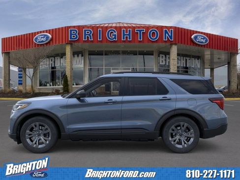 Used 2026 Ford Explorer Active w/ Active Comfort Package AWD/4WD image 2
