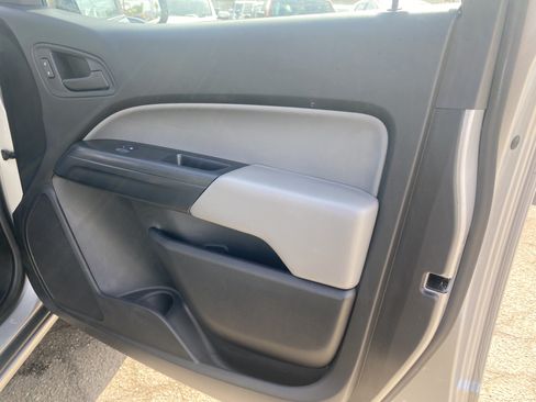 Used 2018 Chevrolet Colorado W/T w/ WT Convenience Package RWD image 21