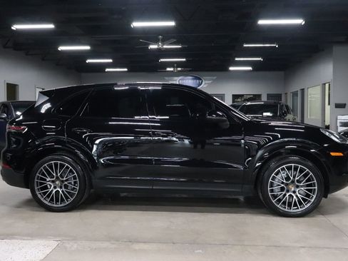 Used 2021 Porsche Cayenne image 7