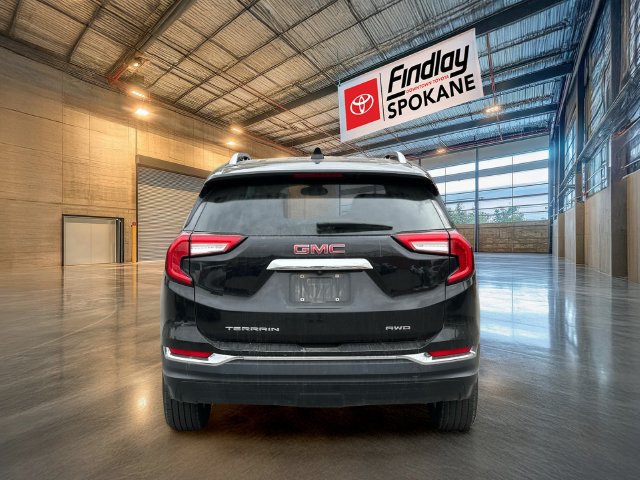 Used 2024 GMC Terrain SLT AWD/4WD image 5