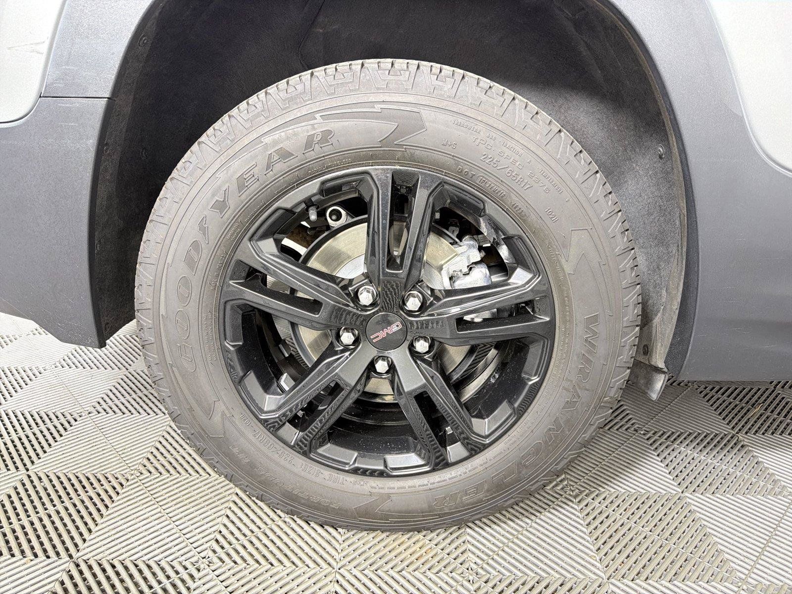 Certified 2024 GMC Terrain AT4 AWD/4WD image 15