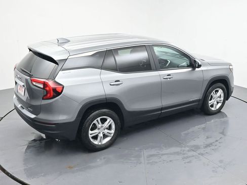 Used 2024 GMC Terrain SLE image 5