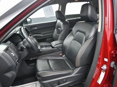 Used 2022 Nissan Pathfinder SL image 29