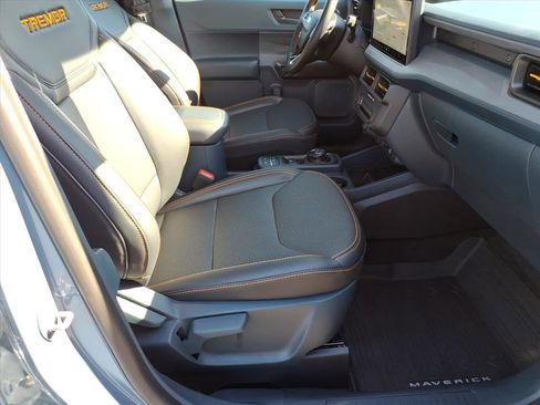 Used 2025 Ford Maverick Tremor image 9