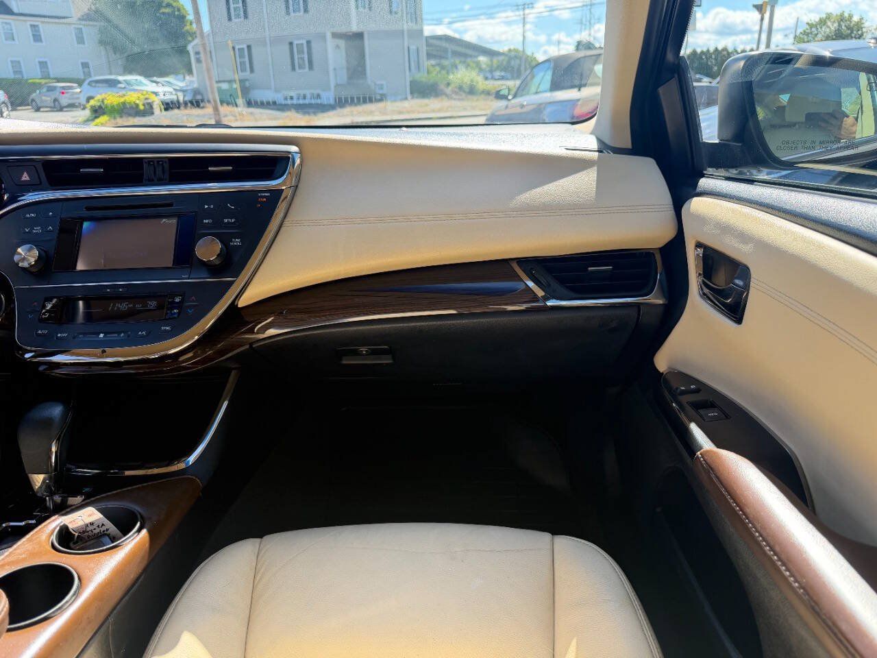 Used 2014 Toyota Avalon XLE FWD image 25