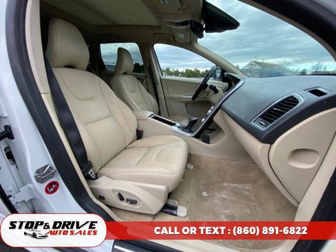 Used 2015 Volvo XC60 T5 image 17