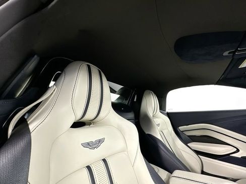 Used 2022 Aston Martin V8 Vantage Roadster RWD image 24