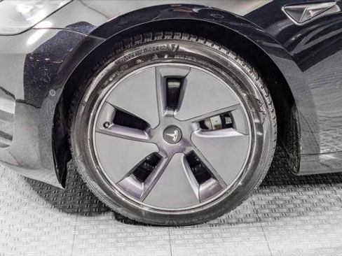 Used 2022 Tesla Model 3 Long Range AWD/4WD image 34