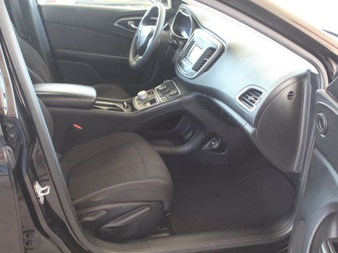 Used 2015 Chrysler 200 Limited FWD image 15